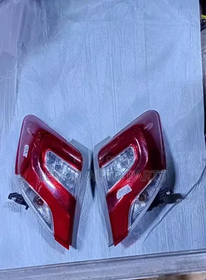 Toyota Vitz 2014 Taillights
