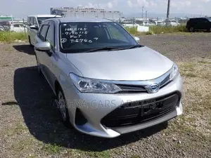 Toyota Corolla Fielder 1.5 Hybrid FWD 2018 Silver