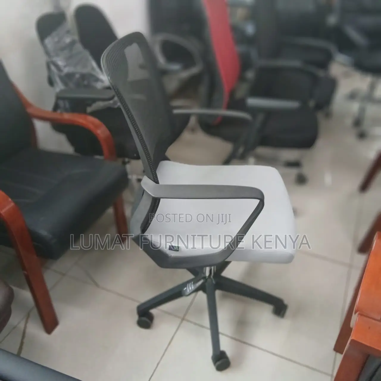 Modern Captain Mesh Staff Office Seat