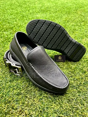 Black Shoe
