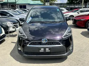 Toyota Sienta 1.5 Hybrid FWD 2019 Purple