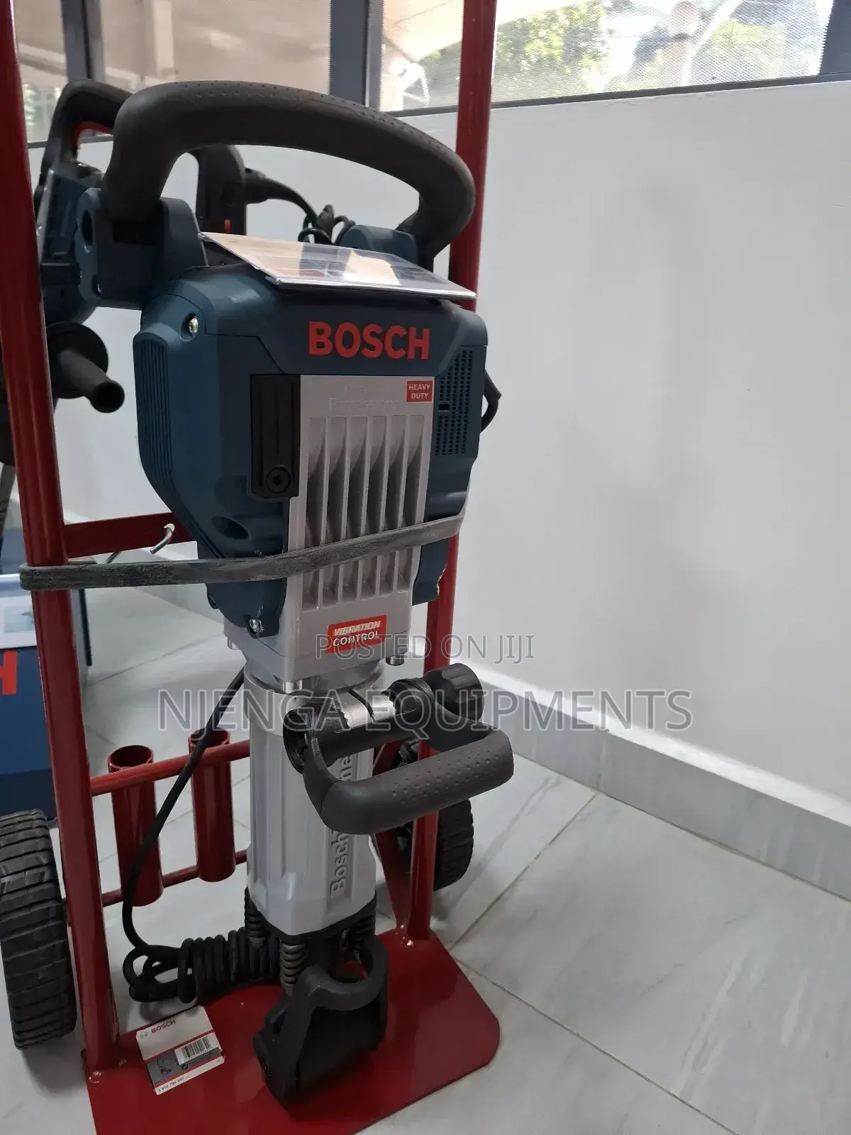 Bosch Gsh 16-28 Professional Breaker Hammer