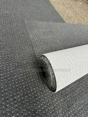 Dotted Wall to Wall Carpet