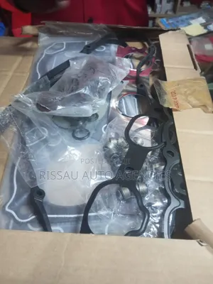Mitsubishi Pajero 6g72 Engine Genuine Gasket Overhaul Kit.