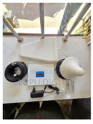 Signal Booster Complete With Cables