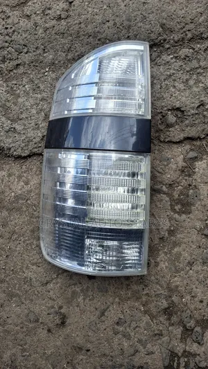 Voxy 2005 Taillight