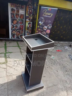 Podium Stand (Gray White)