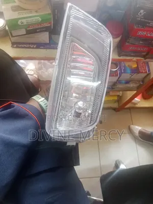 Toyota Premio 96 Fog Light