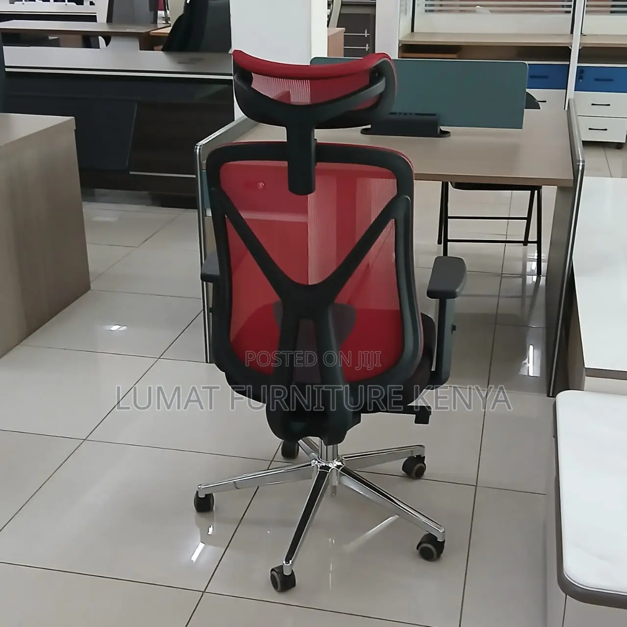 Red Back Ergonomic Office Seat