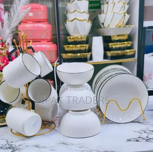 *18pcs Japanese Dinner Set 6 Side Plates 
6 Bowls 
6 Mugs