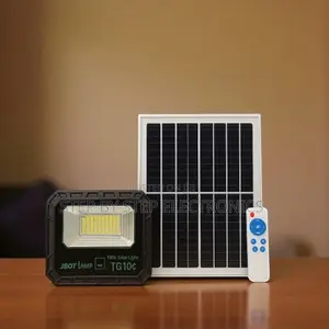 Long Lasting 100w Solar Flood Light With Remote Ip66 Waterproof