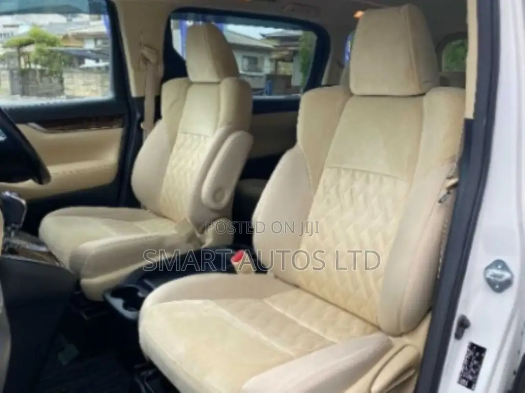 Toyota Alphard 2018 Pearl