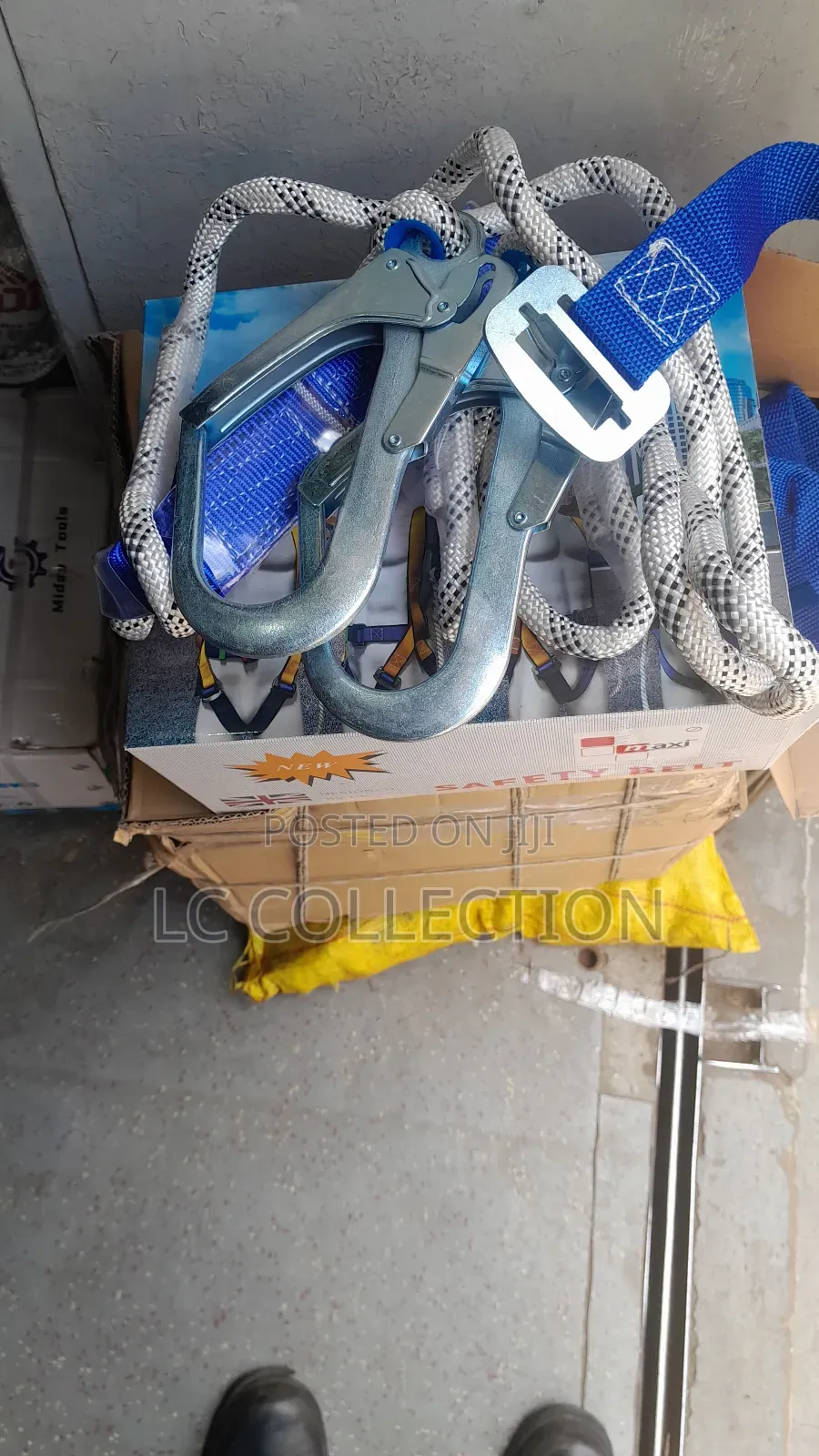 Double Hook Safety Harness