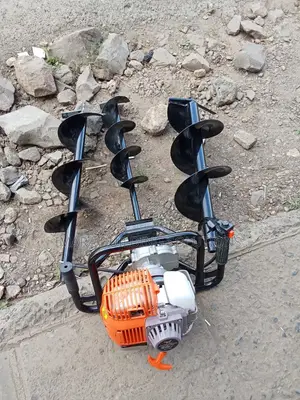 Groundmaster 4-Stroke Petrol Auger