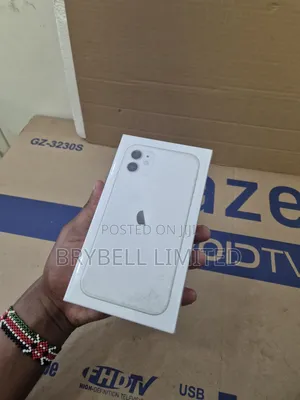 New Apple iPhone 11 128 GB White