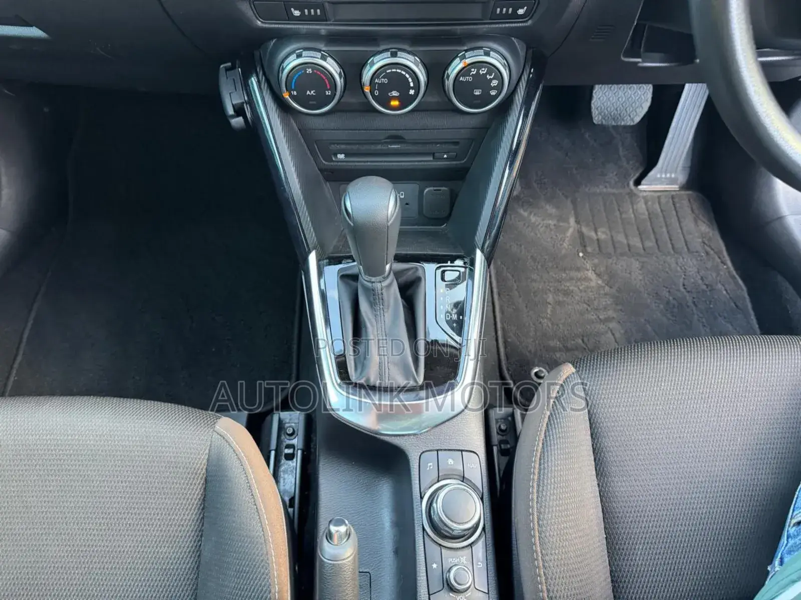 Mazda 2 2019 Blue