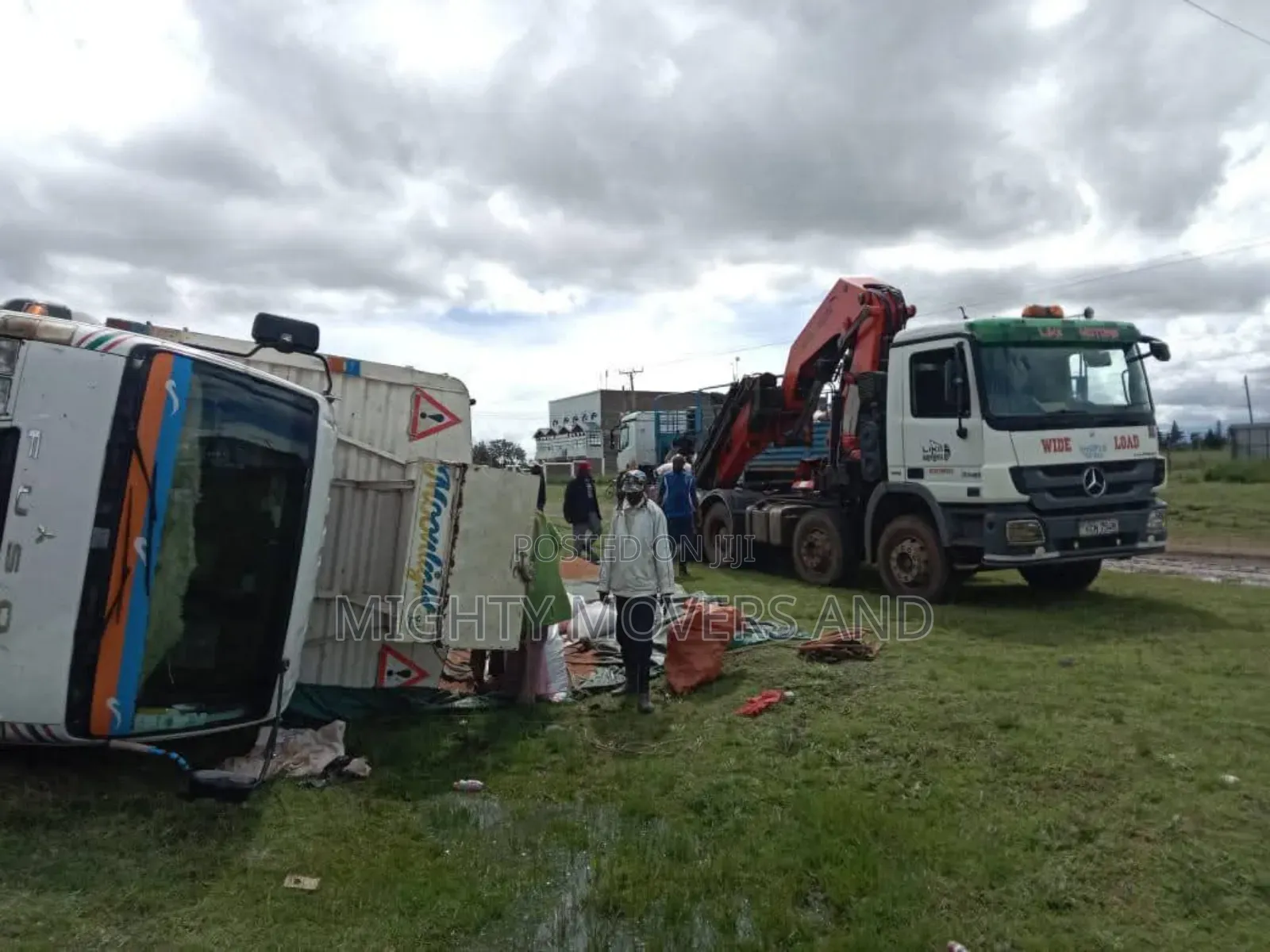 Transit Cranes for Hoisting and Logistics Services Are Available
