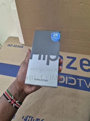 New Samsung Galaxy Z Flip4 256 GB Purple