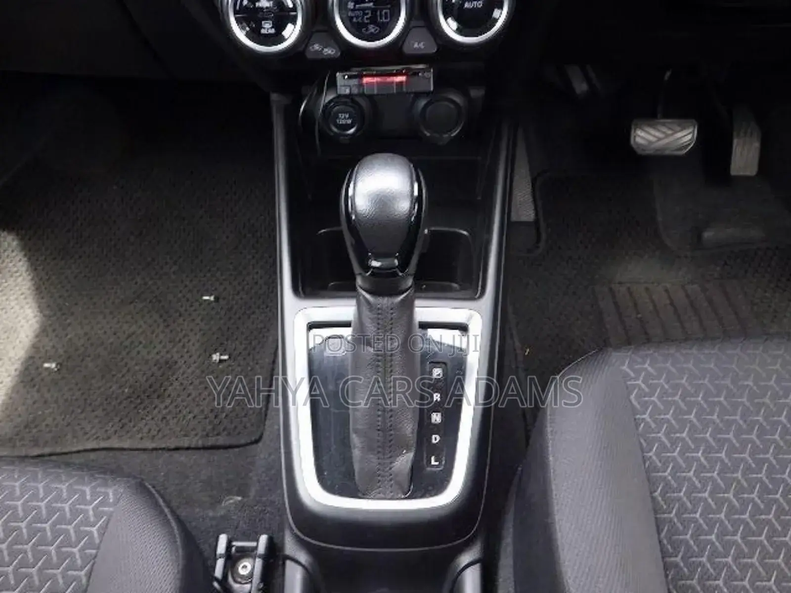 Suzuki Swift 2018 Silver