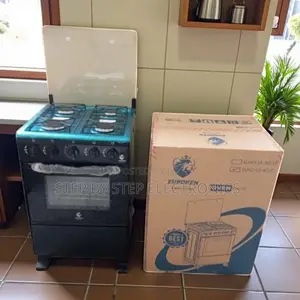 Space Efficient Free Standing Cooker With Gas Oven for Compact Spaces