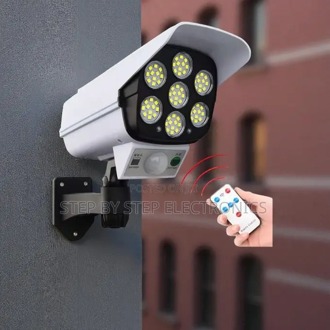 Solar Dummy CCTV Camera Motion Sensor Light Home Security Outdoor
