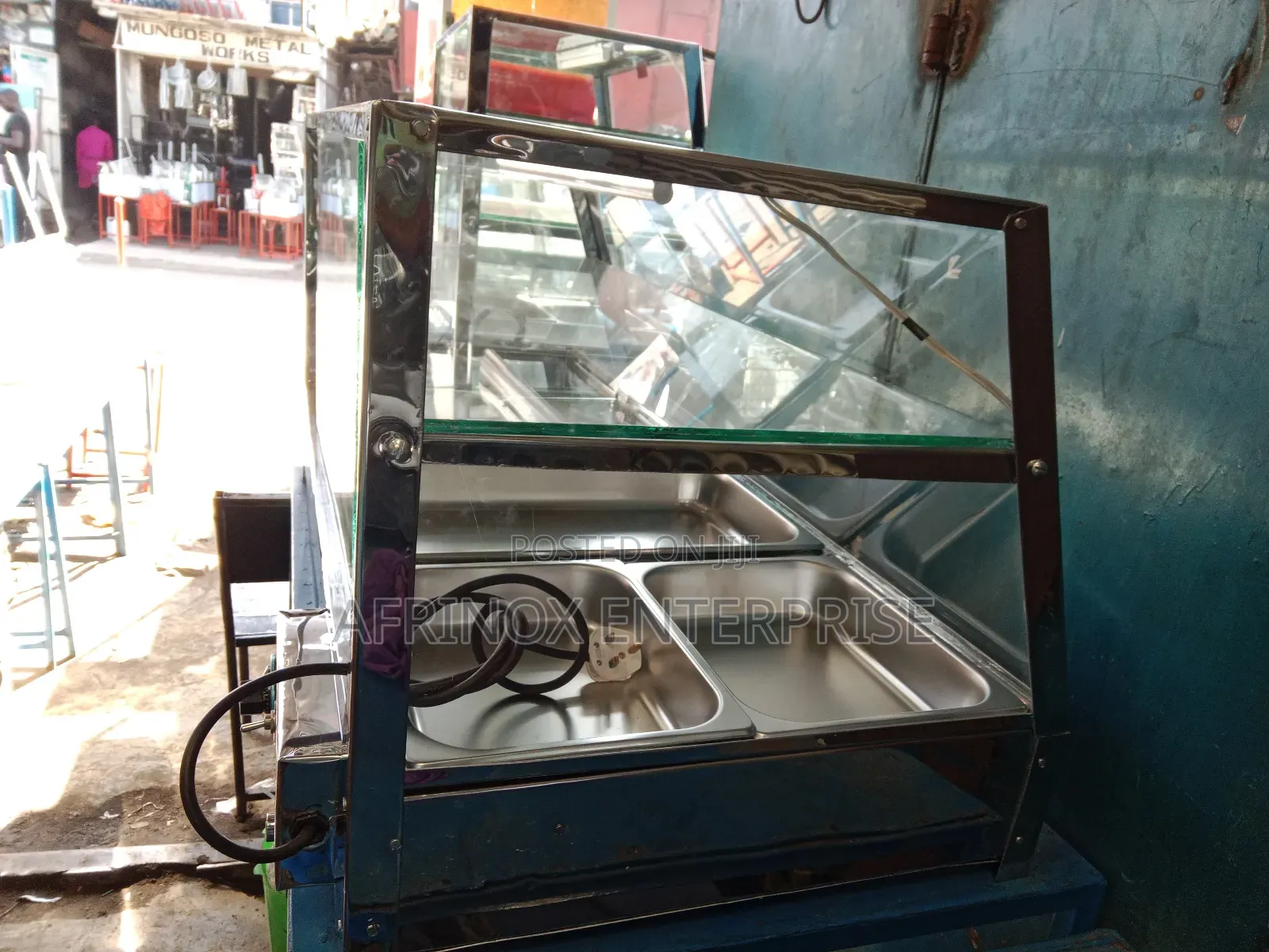 5 Inserts Snacks Display, Electric With Glass Outer Cover