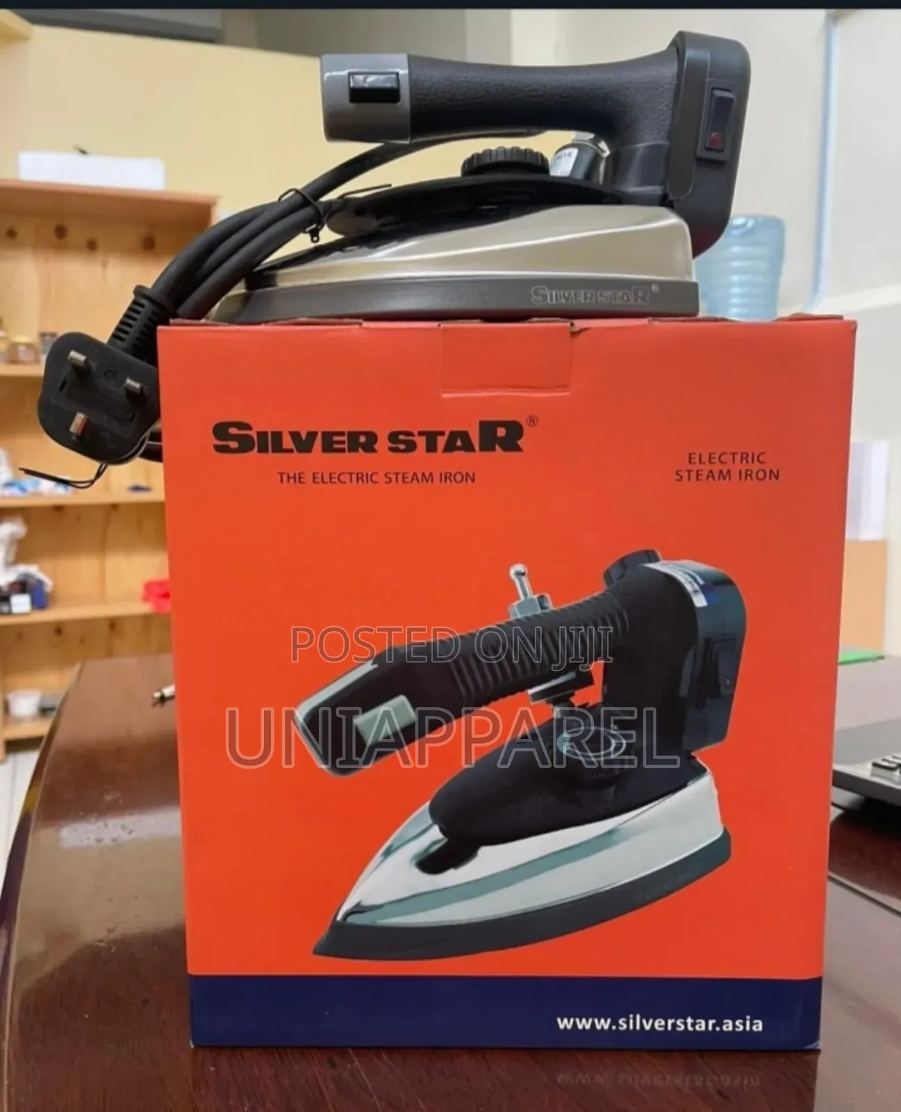 Silverstar Gravity Steam Iron Box