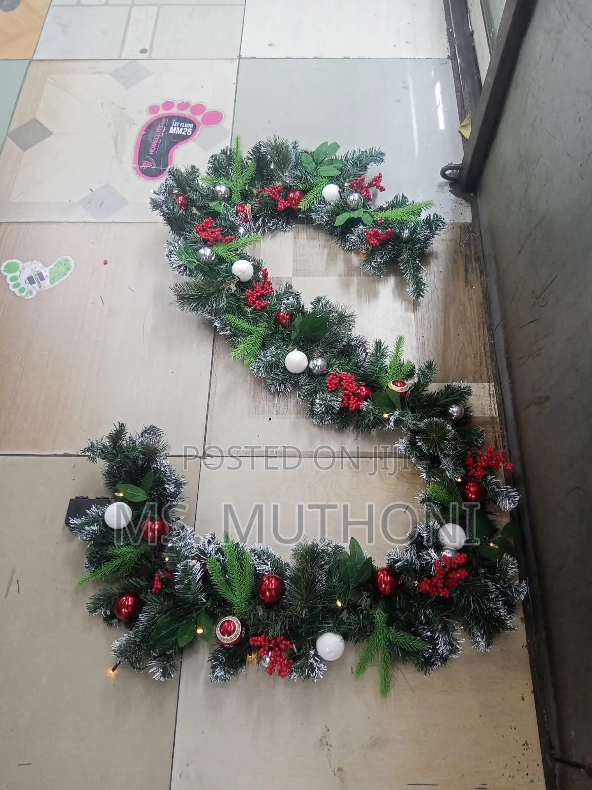 2.7m Festive Decorative Garland With Decorations and Led Light