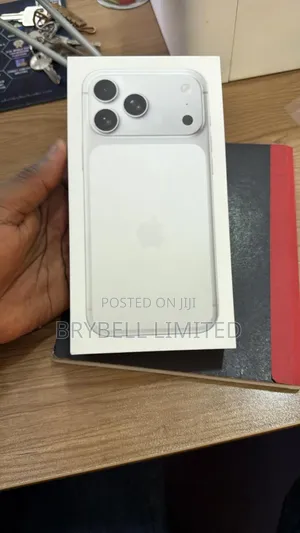 New Apple iPhone 17 Pro Max 256 GB Silver