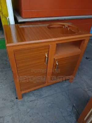 Solid Kitchen Cabinet With Built-in Gas Compartment