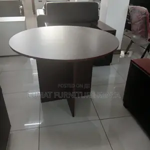 4 User Modern Round Confrence Office Table
