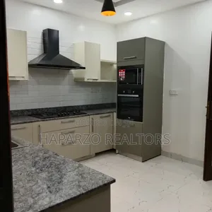 4bdrm Apartment in Parklands for rent