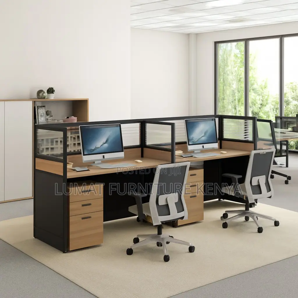 Modular Setup Multi-User Desk
