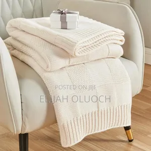 Knitted Throw Blanket