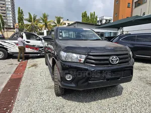 Toyota Hilux Revo Smart Cab Deisel 2.8 RWD 2019 Black