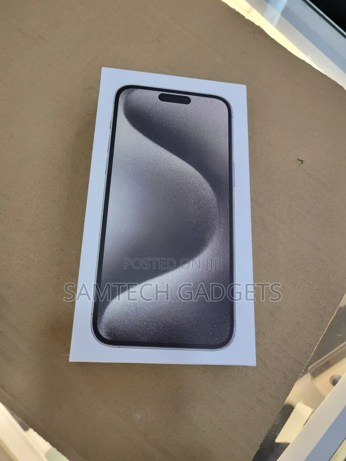 New Apple iPhone 15 Pro Max 256 GB Silver