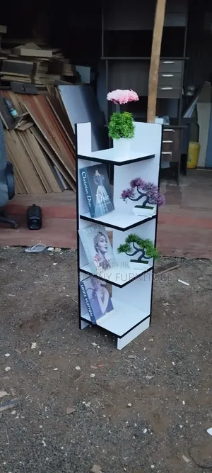 Corner Stand