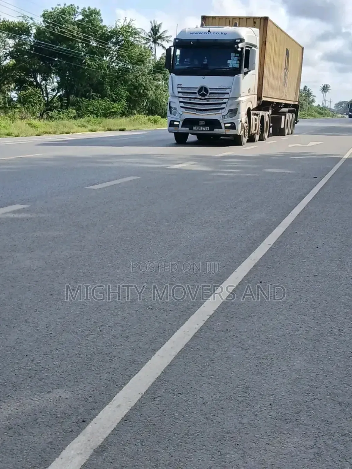 Trailers for Cross Border Transportation Are Available