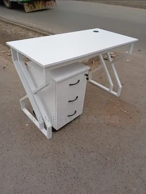 Executive Office Tables 1.2m Showlex