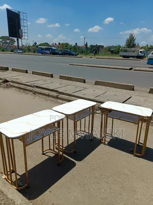 Manicure Marble White and Gold, Tables 