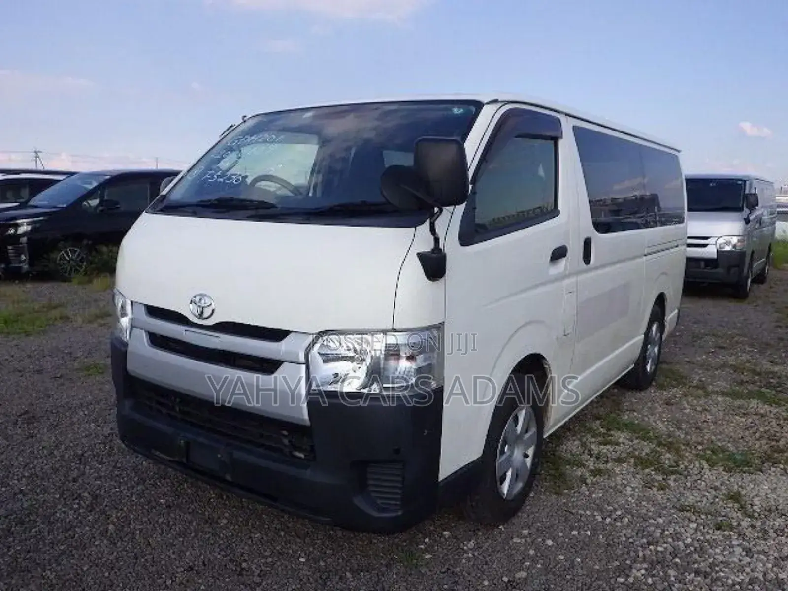 Toyota HiAce 2019 White