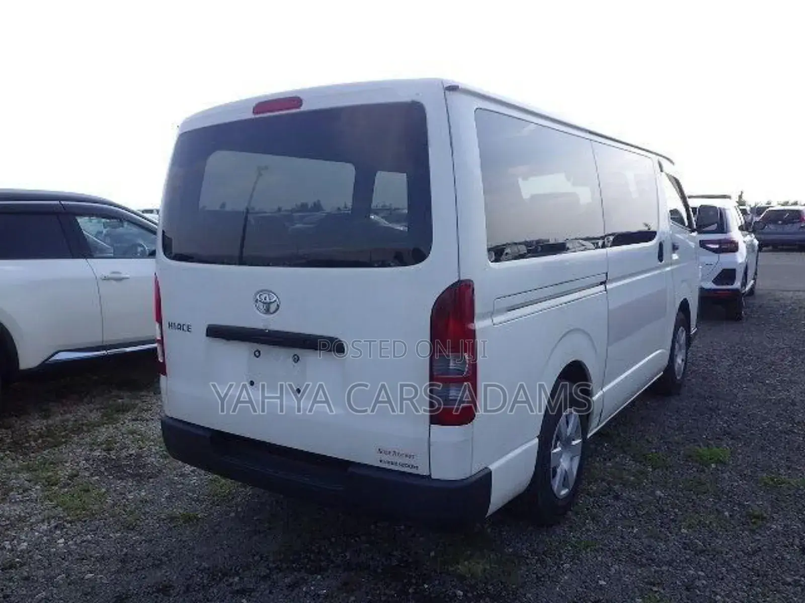 Toyota HiAce 2019 White