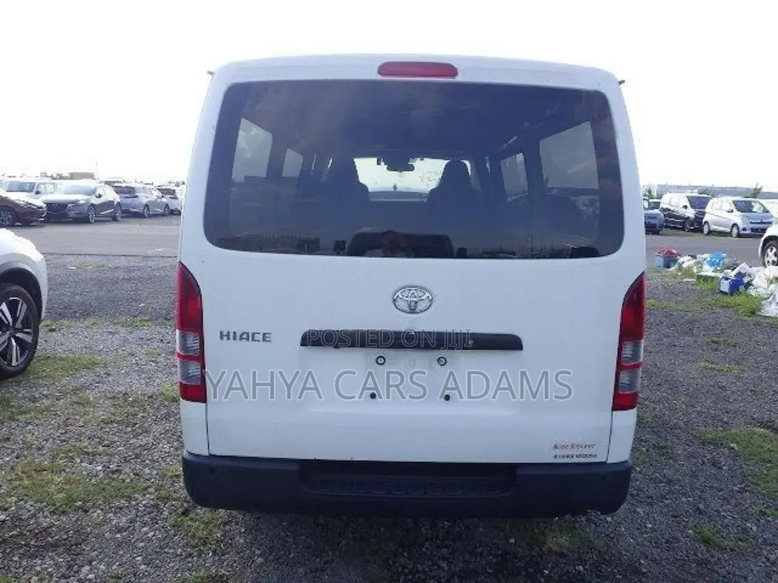 Toyota HiAce 2019 White
