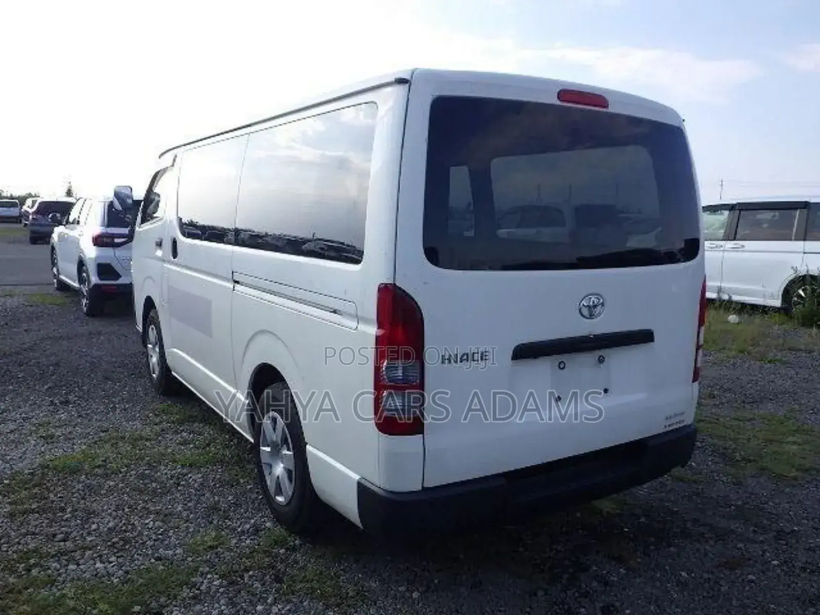 Toyota HiAce 2019 White