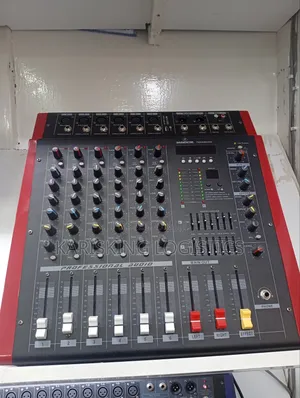 6 Channel Mackie Mixer