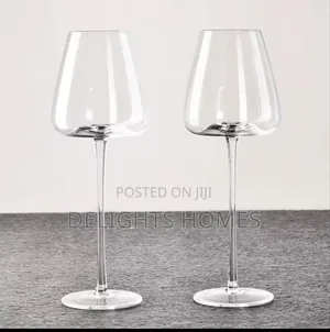 Long Stem Luxurious Wine Glasses_nje
