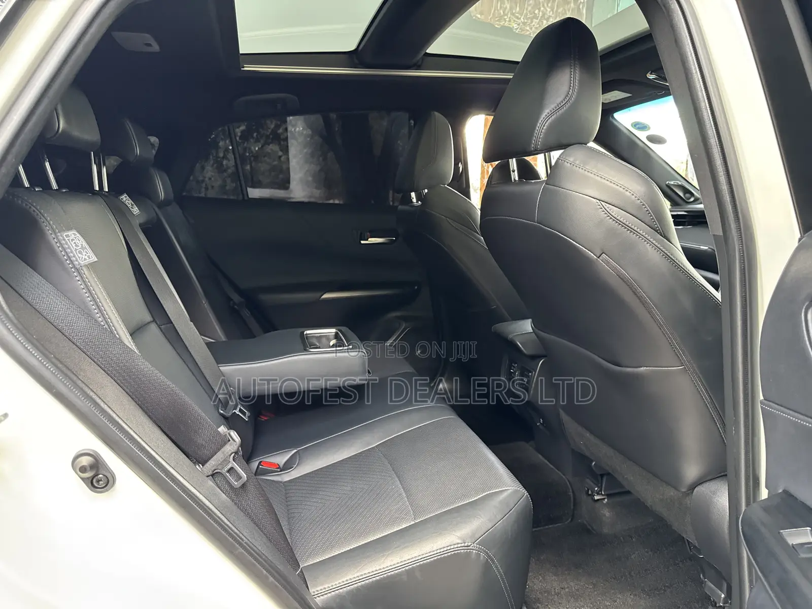 Toyota Harrier 2.0 2020 White