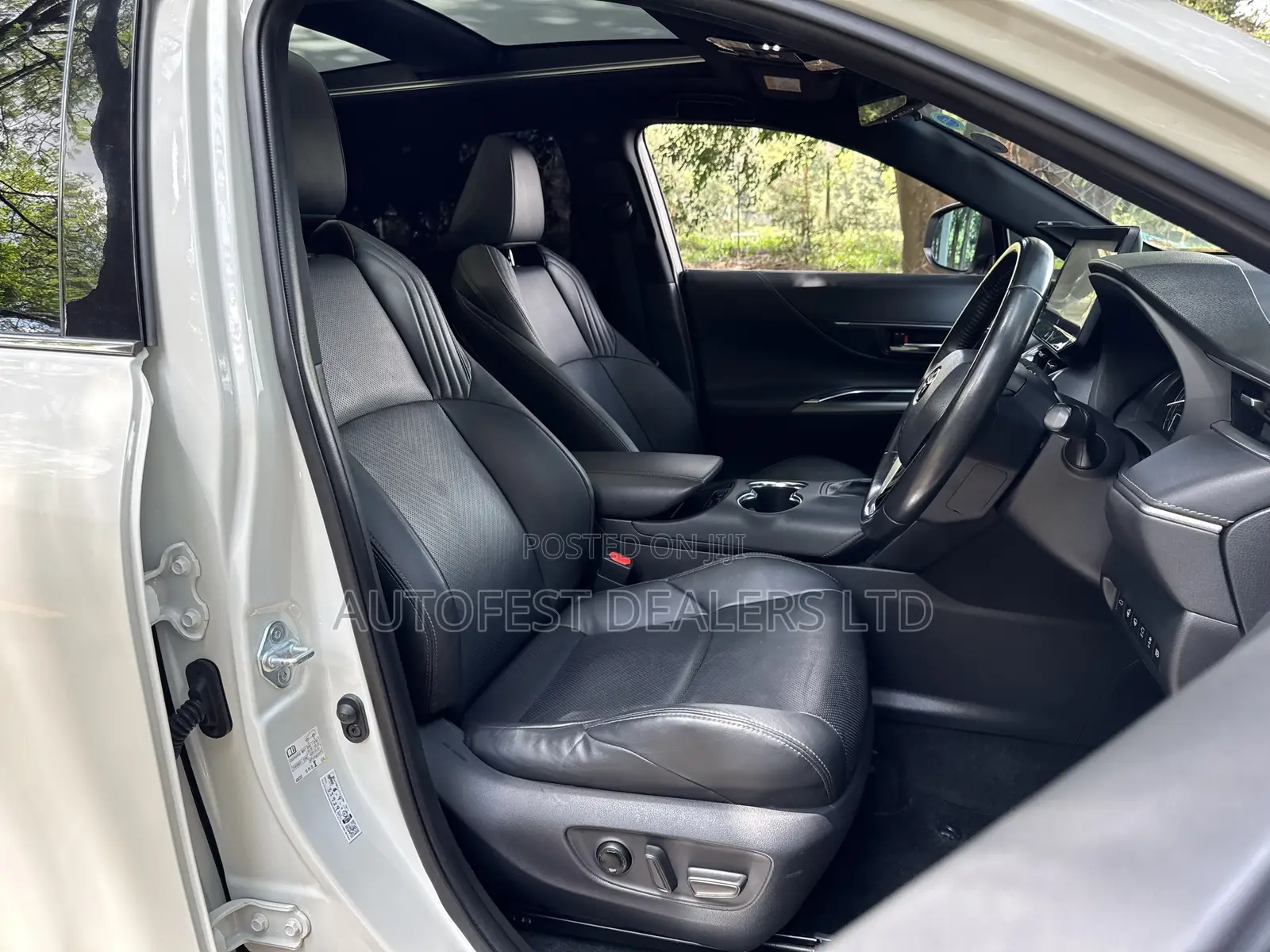 Toyota Harrier 2.0 2020 White