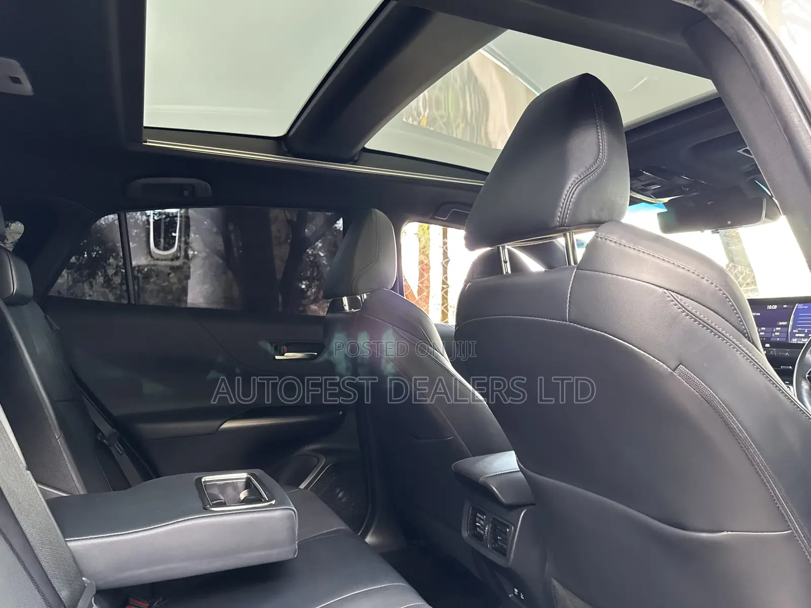 Toyota Harrier 2.0 2020 White