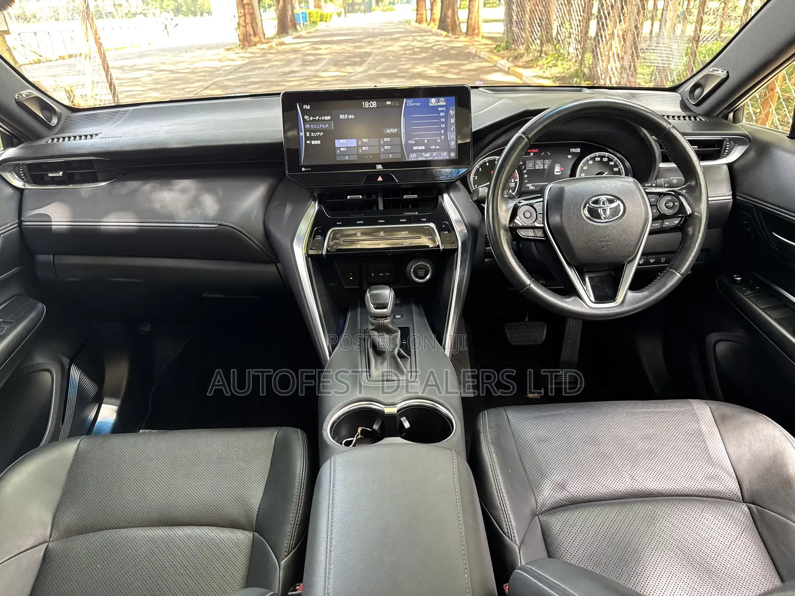 Toyota Harrier 2.0 2020 White